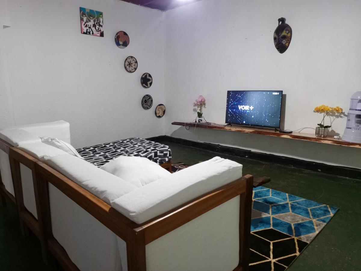 Akagera Guide'S House Apartman Kabarondo Kültér fotó