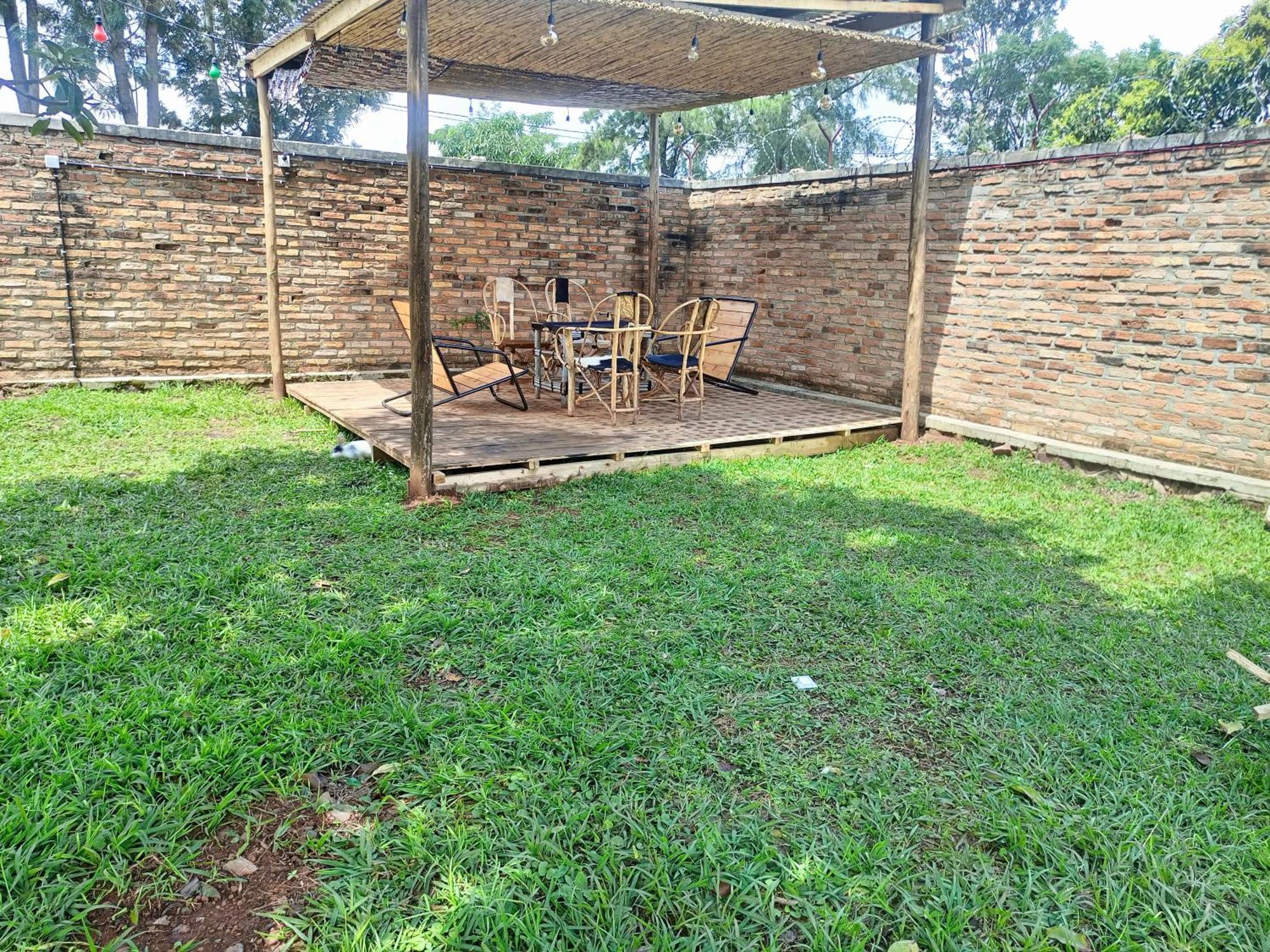 Akagera Guide'S House Apartman Kabarondo Kültér fotó